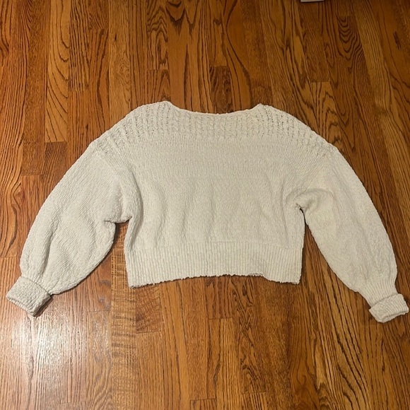 Callahan Woman’s Cream Sweater Size S - Picture 1 of 5